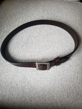 Old Navy Vintage Genuine Leather Brown Belt with Square Brushed Silver Buckle 30 Old Navy Womens Genuine Brown Leather w/Silver Buckle  main image 2